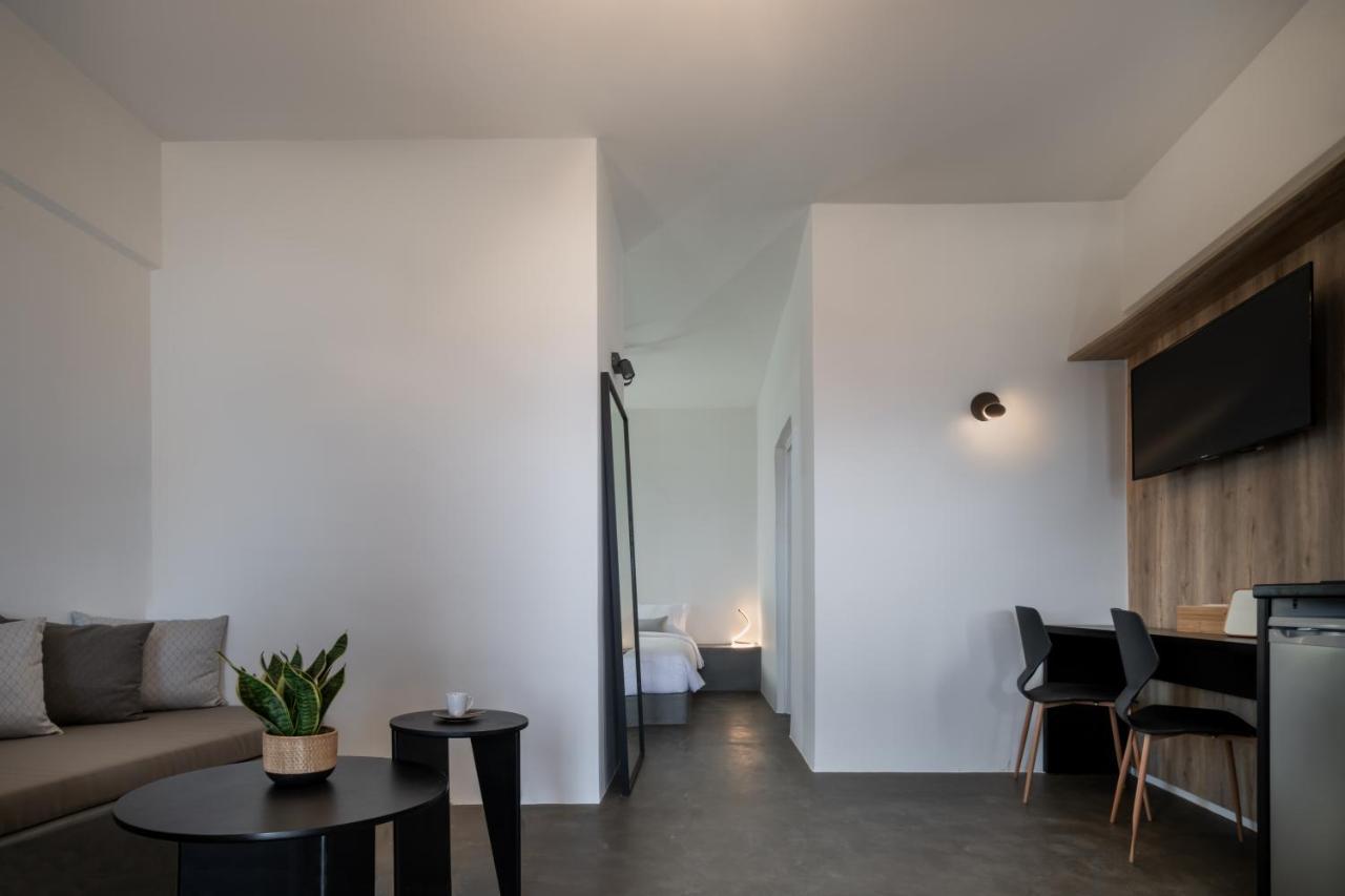 Foinikiá Colombos Beachfront מראה חיצוני תמונה
