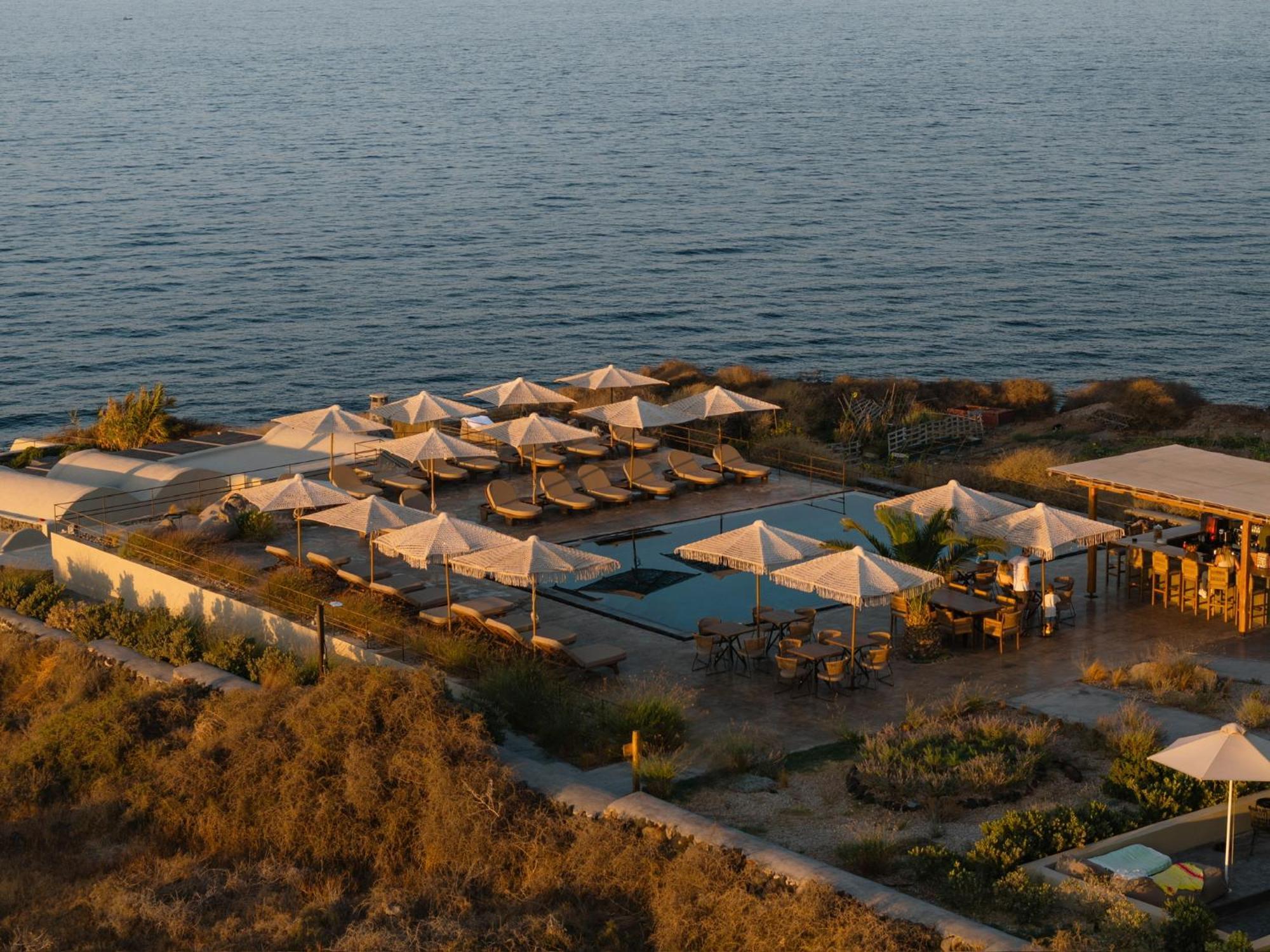 Foinikiá Colombos Beachfront מראה חיצוני תמונה